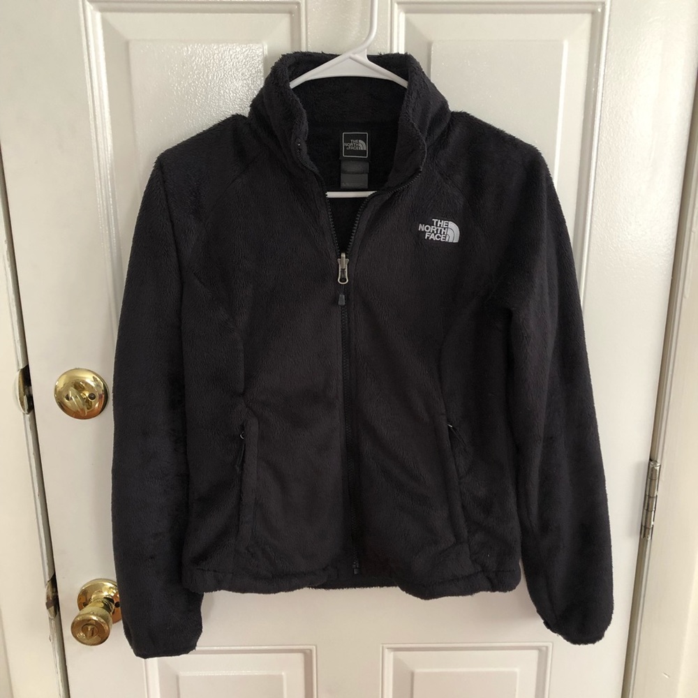 The NorthFace Women’s black fleece jacket